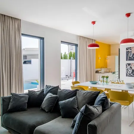 Ctma235/ Modern And Luxurious Villa With Private Pool Makarska